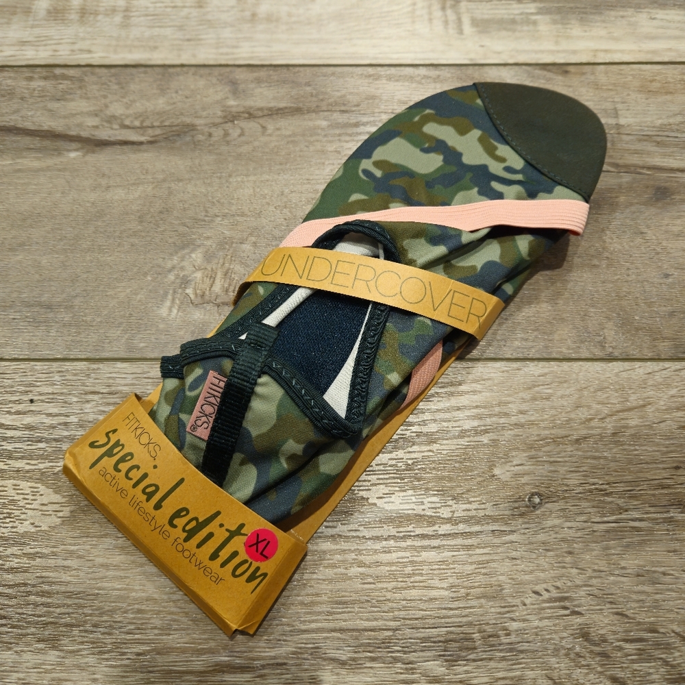 Fitkicks Undercover Women's Camouflage Slippers. XL, 10-11